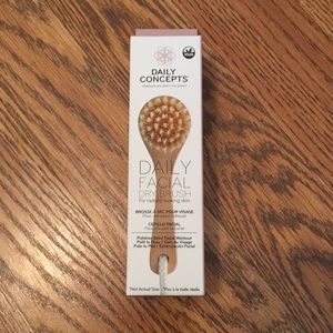 Daily Concepts Fascial Brush